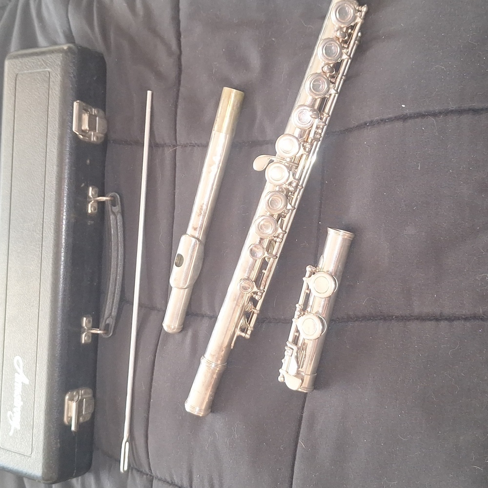 Vintage Armstrong Flute Silver Flute with Case Needs Polishing & Servicing - Picture 4 of 16